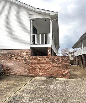 2nd image of 58 Carriage Ln APT A