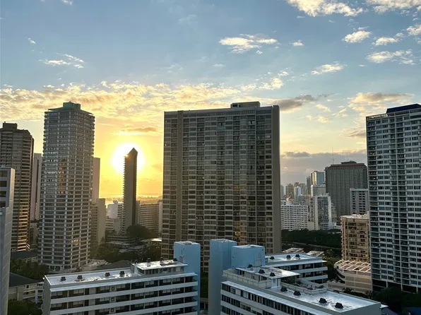 1920 Ala Moana Blvd APT 2106, Honolulu, HI 96815