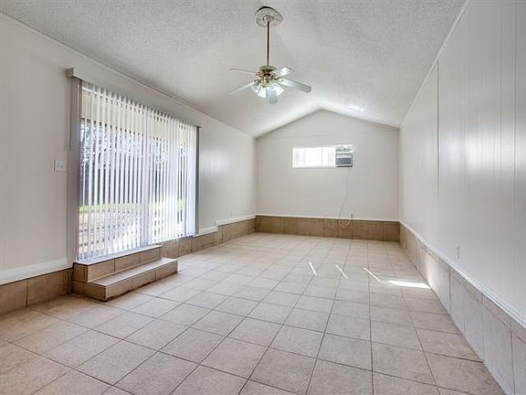 4th image of 8149 Downe Dr
