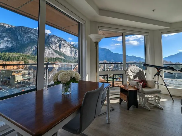 38013 3rd Ave #602, Squamish, BC V8B 0Z8