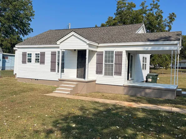 1513 Joe Wheeler Dr, Tuscumbia, AL 35674