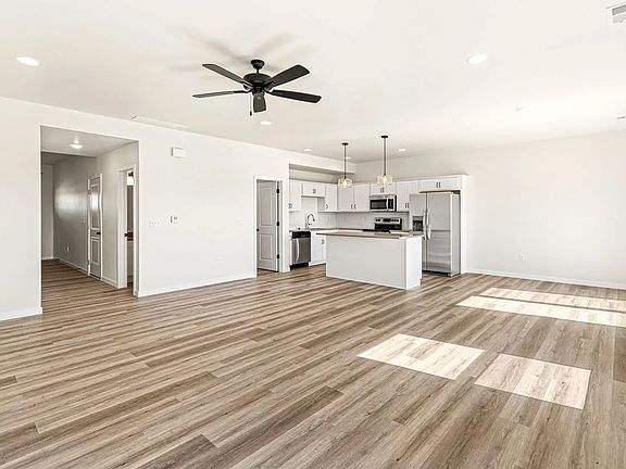 4th image of 1649 Aspen Ct