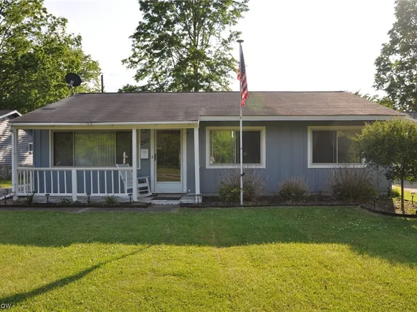 297 Barrett Rd, Berea, OH 44017