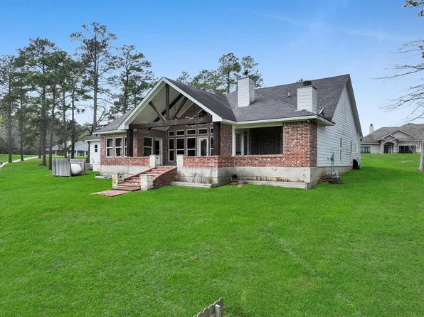 590 Victoria Dr, Brookeland, TX 75931