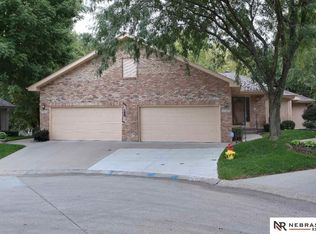 11305 Harney Plaza Cir, Omaha, NE 68154