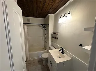 195 Court St #2 — Photo 27