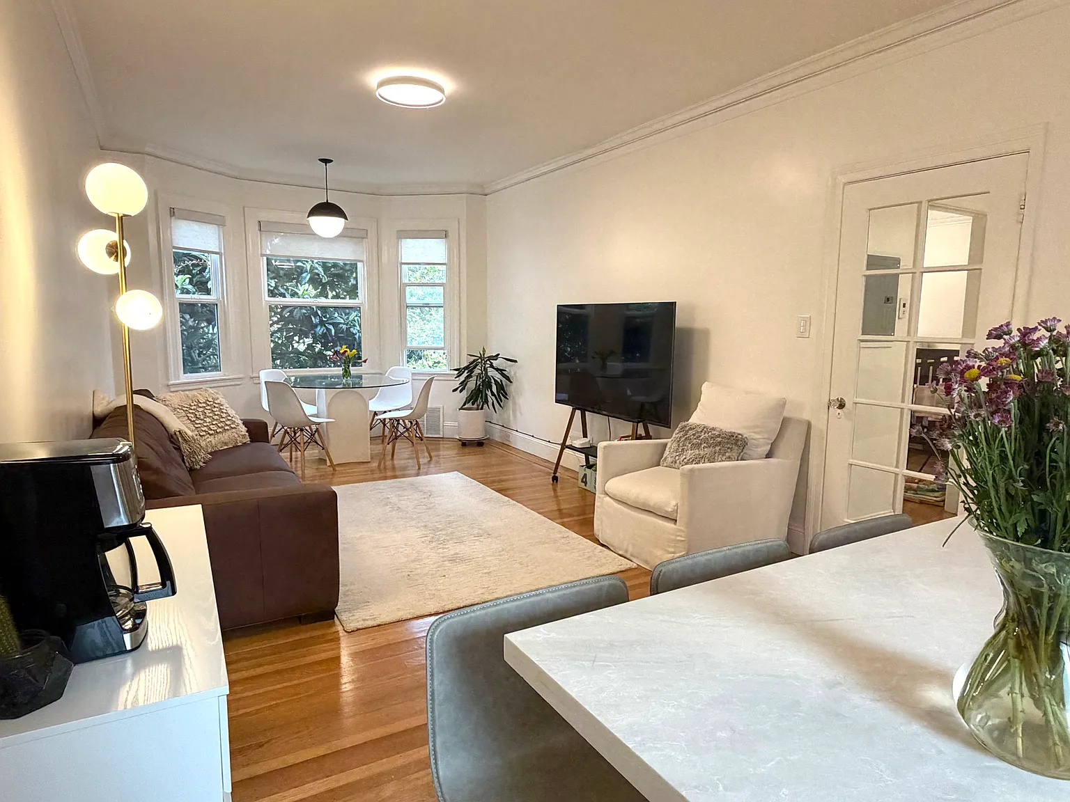 1 bed, 900 sqft, $4,995 — Photo 4