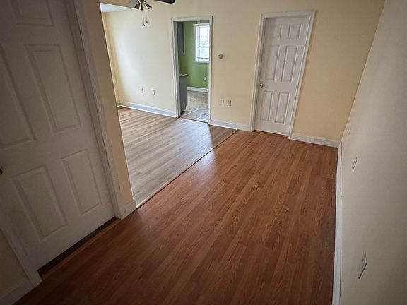 2nd image of 302-304 S Irving Ave #302-1