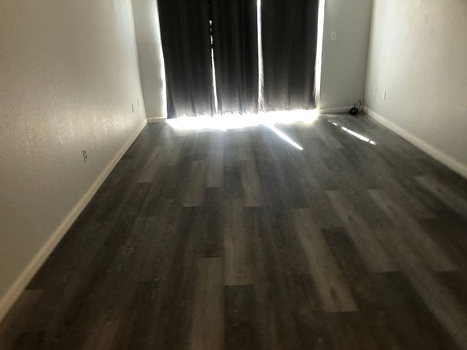 1st image of 2507 Banyan Dr