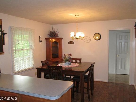 4th image of 780 Wardensville Grn
