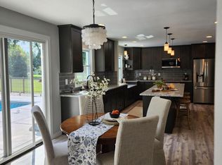 N67W28335 Weber Ave, Hartland, WI 53029