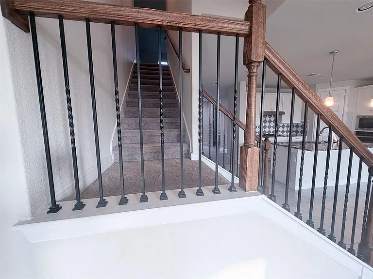 2332 Base Burner Path — Photo 24