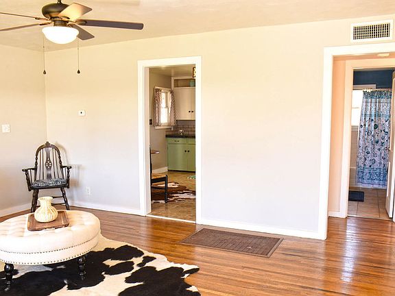 4th image of 614 Campana Dr
