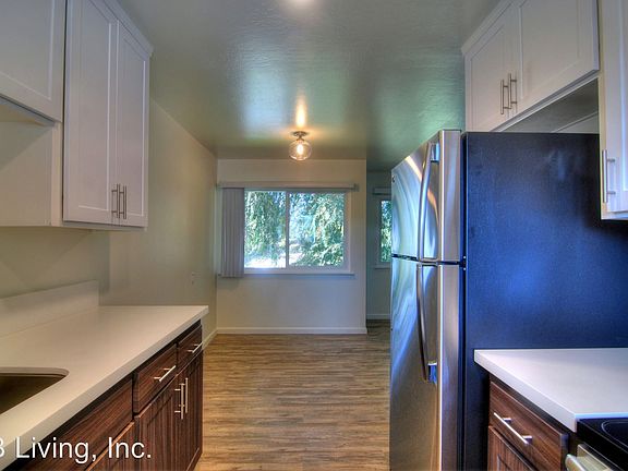 3rd image of 565 Escuela Ave APT 09