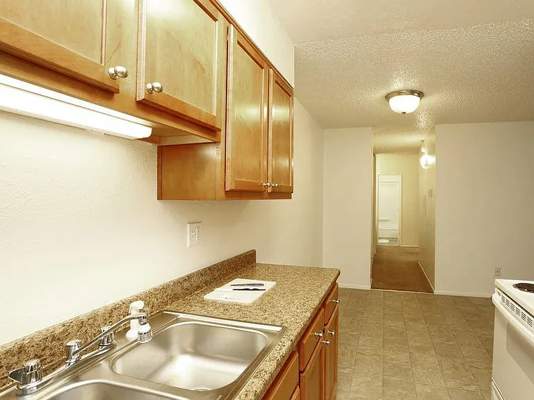 Flatirons Park Apartments — Photo 27