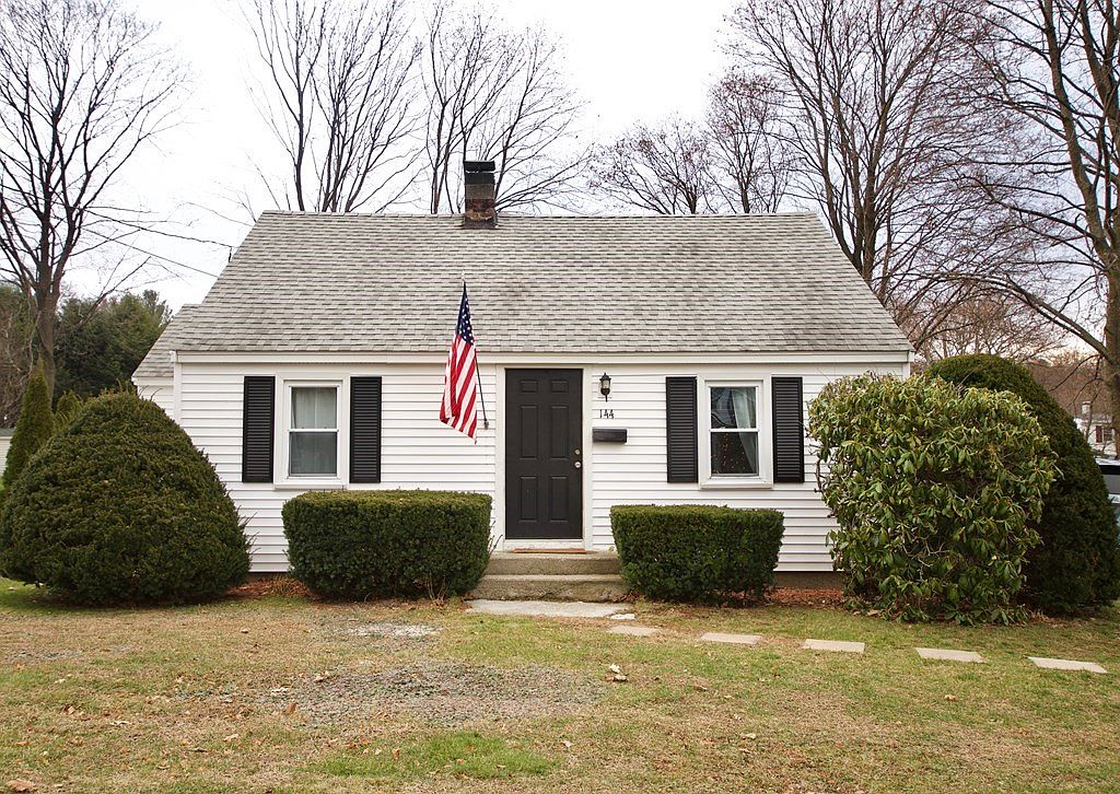144 Holden St, Worcester, MA 01606 Zillow