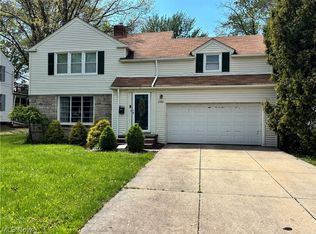2506 N Taylor Rd, Cleveland Heights, OH 44118