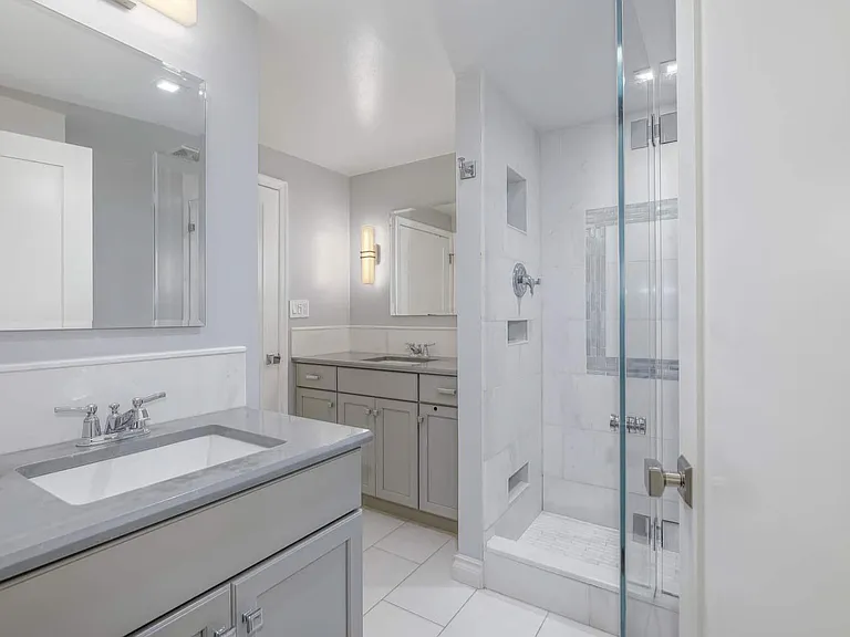 935 S Taylor St — Photo 14