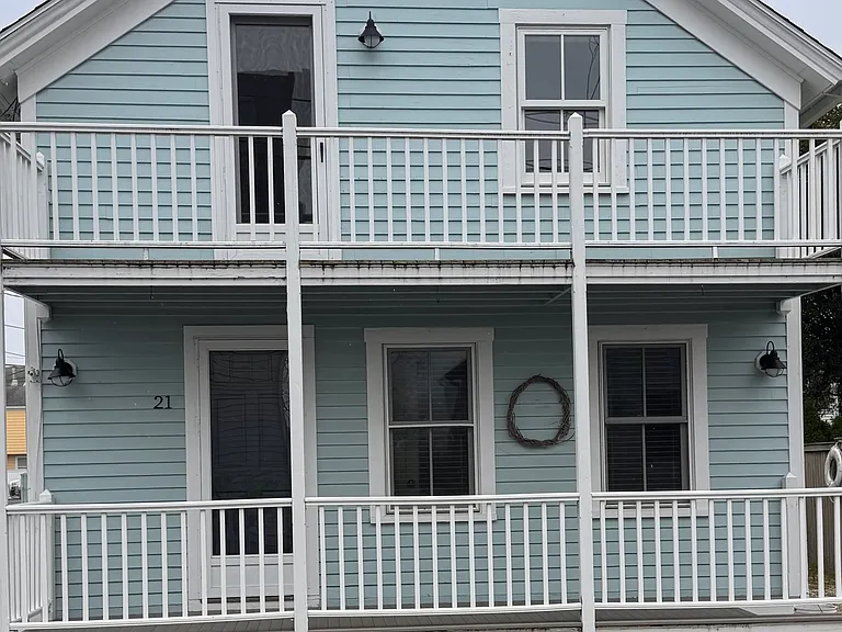 21 Diving St — Photo 2