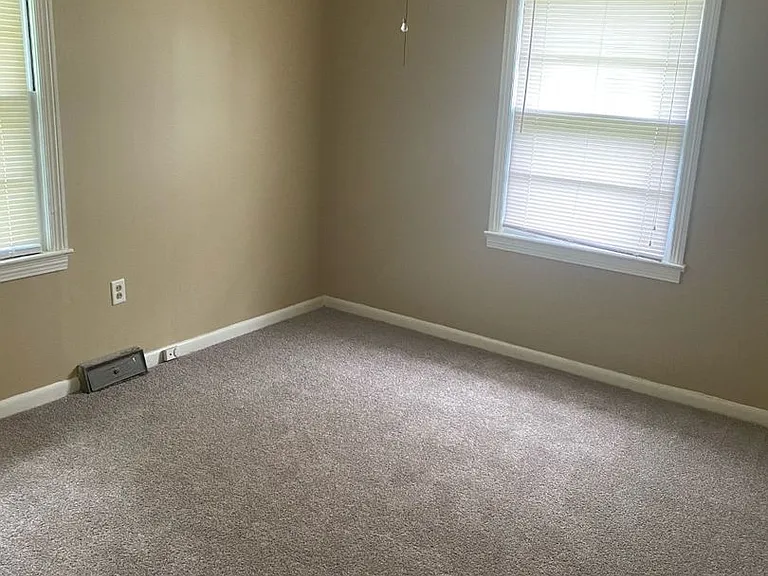 102 Wheeler Dr — Photo 10