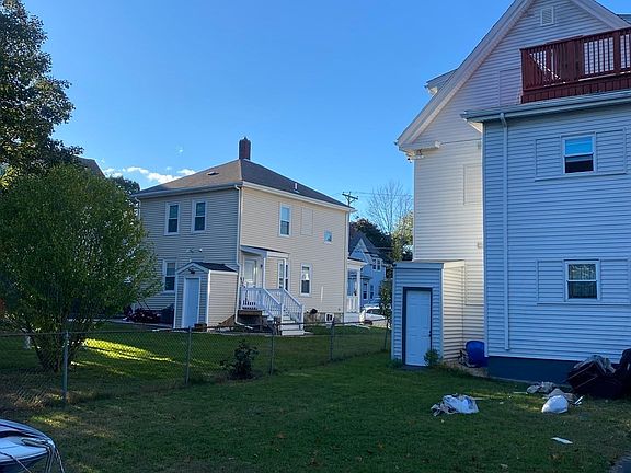 4th image of 236 Market St