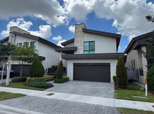 10348 NW 76th Ter, Doral, FL 33178