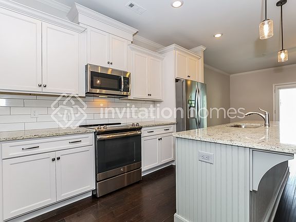 4th image of 3061 Sassafras Ln