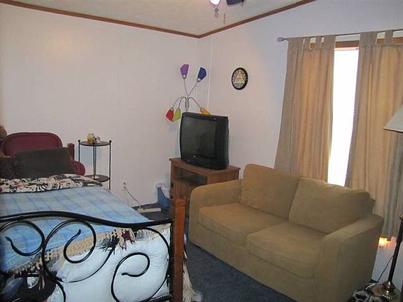 5th image of 1960 Woodridge Cres