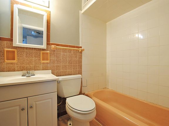 3rd image of 1422 Military Ave #2
