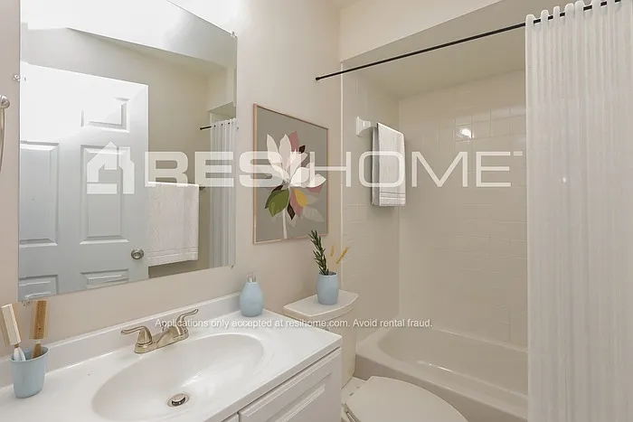 8000 Glenridge Loop W — Photo 9