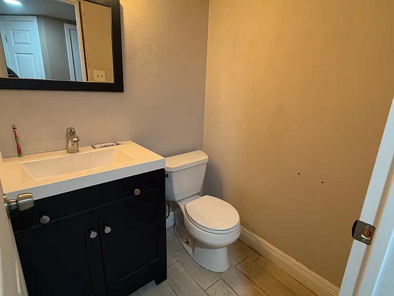 2438 Bevecrest Dr — Photo 8