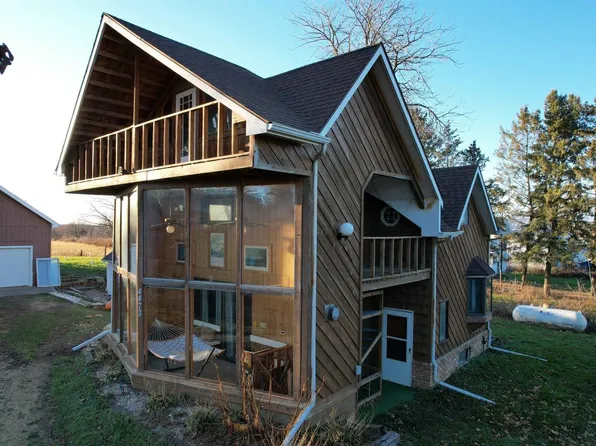 4473 County Road D, Platteville, WI 53818