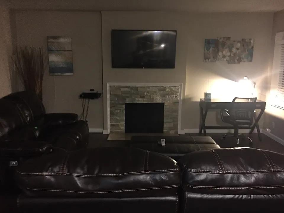 13909 Daphne Ave