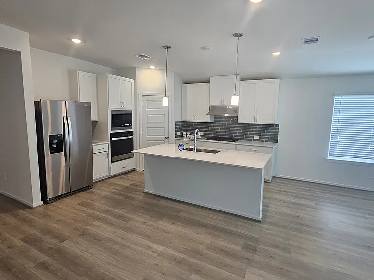 2834 Dark Lantern Dr — Photo 4