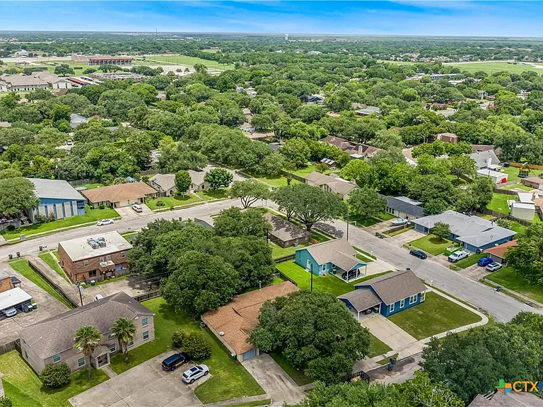 608 Rosewood Dr — Photo 35