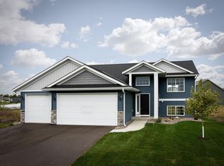 1739 Spruce St, Farmington, MN 55024