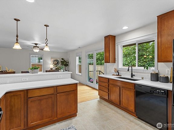 5th image of 11808 24th Street SE