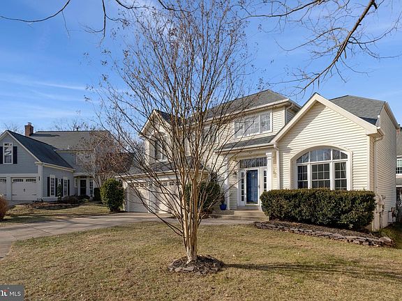2nd image of 43960 Bidwell Ct