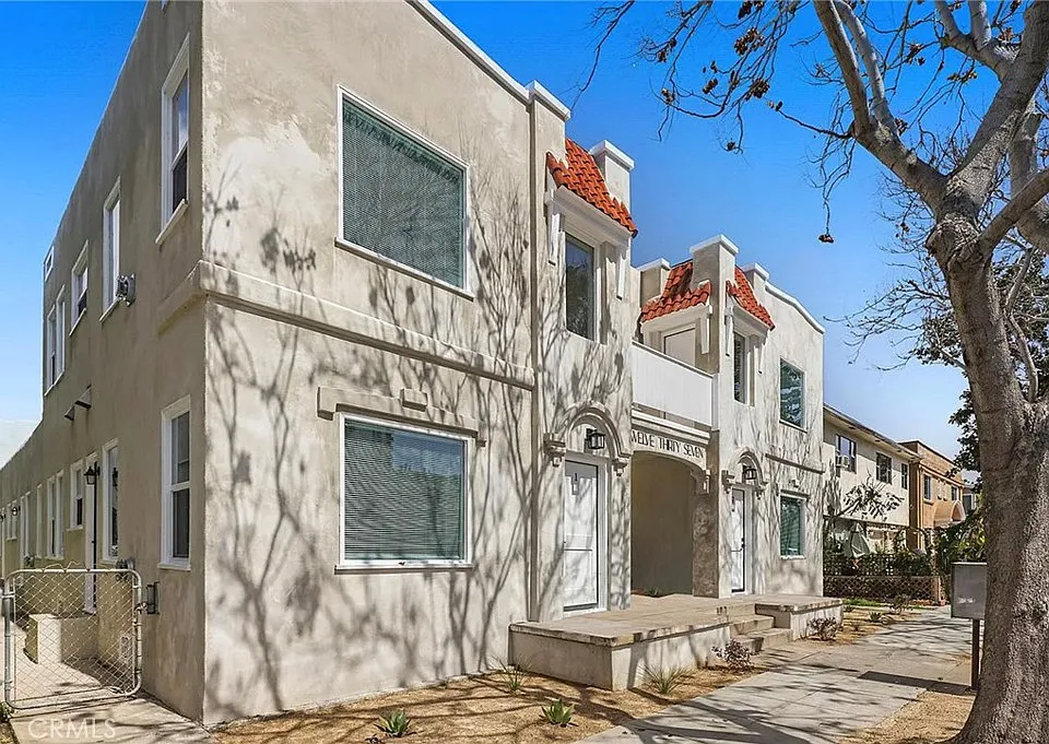 1237 E 1st #1