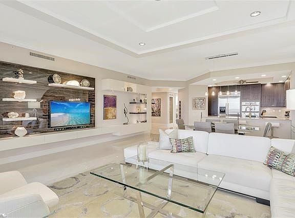 3rd image of 23850 Via Italia Cir APT 1504