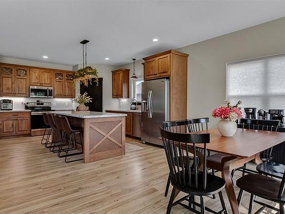 5th image of 4020 John Hart Place