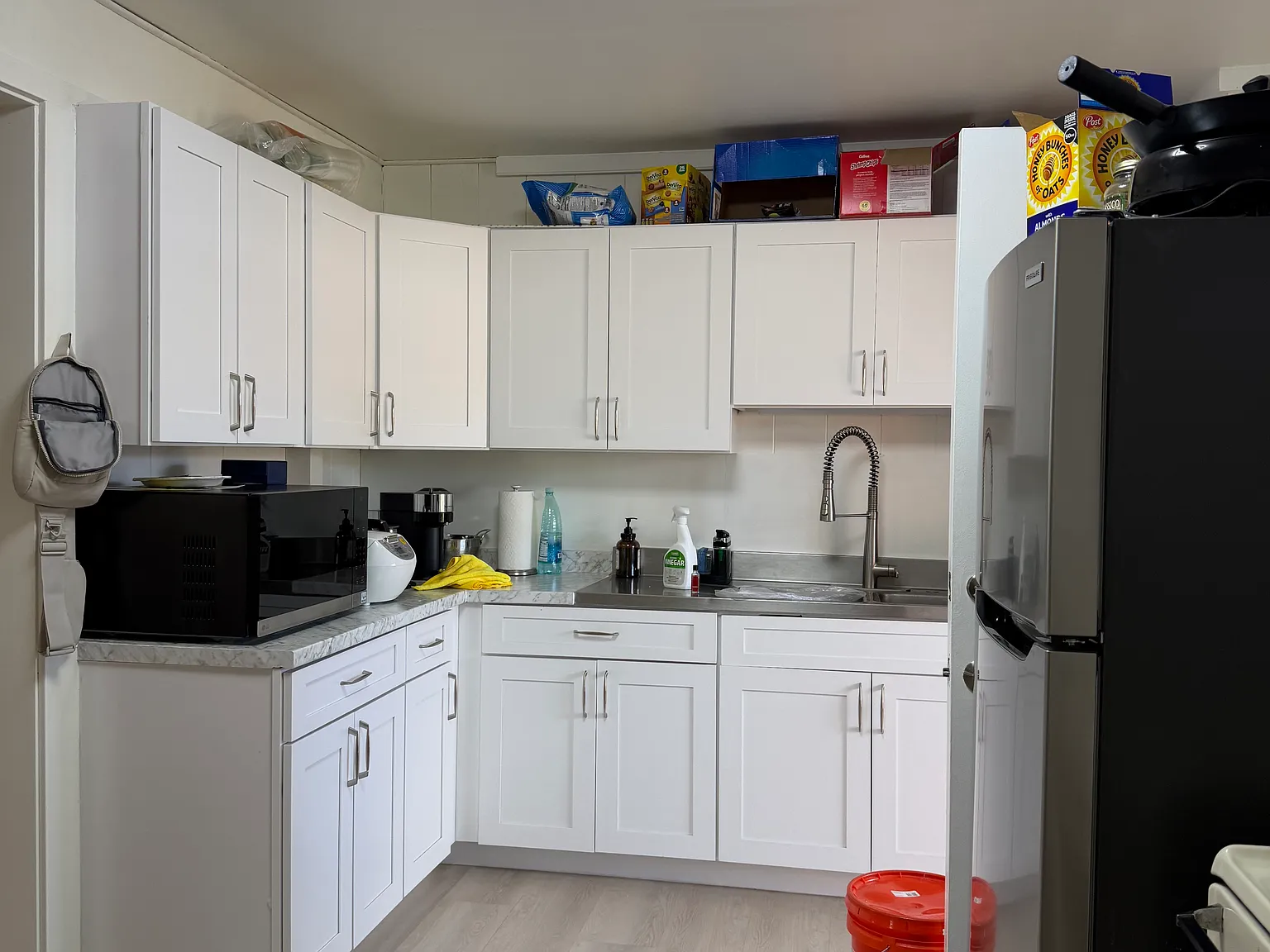 3 bed, 1003 sqft, $3,700 — Photo 3