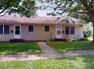 238 Village Dr, Ames, IA 50014
