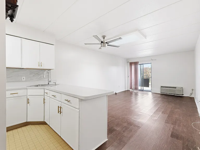 5 Linden St #6I — Photo 4
