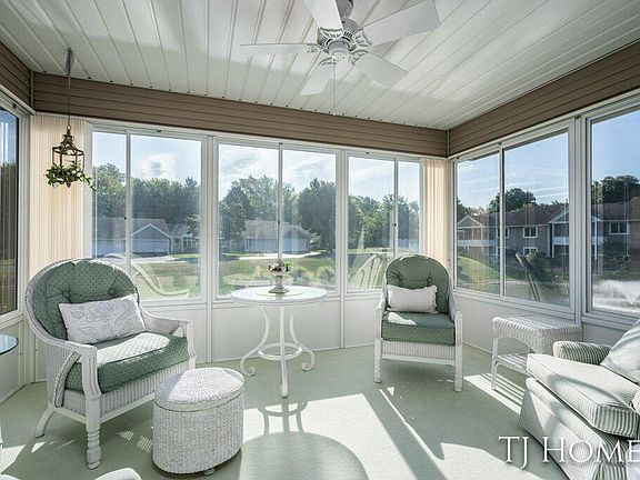 4th image of 821 Clarewood Ct