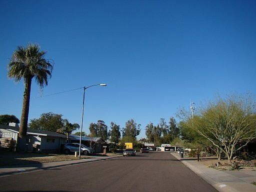 2nd image of 1001 E Manzanita Dr