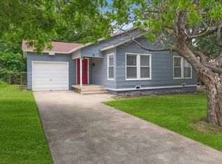 4006 Curzon Ave, Fort Worth, TX 76107