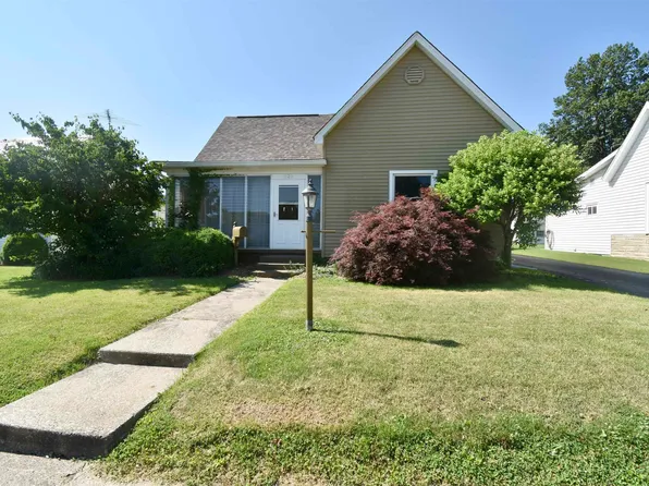 829 A St SE, Linton, IN 47441