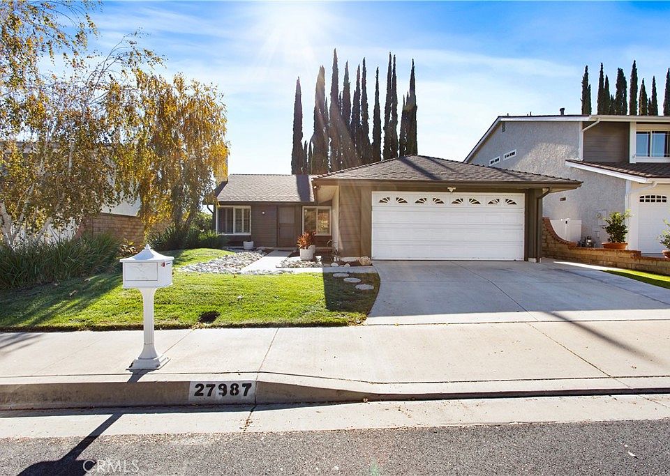 1st image of 27987 Caraway Ln