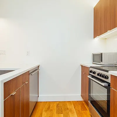 Rented by Nooklyn NYC LLC | media 37